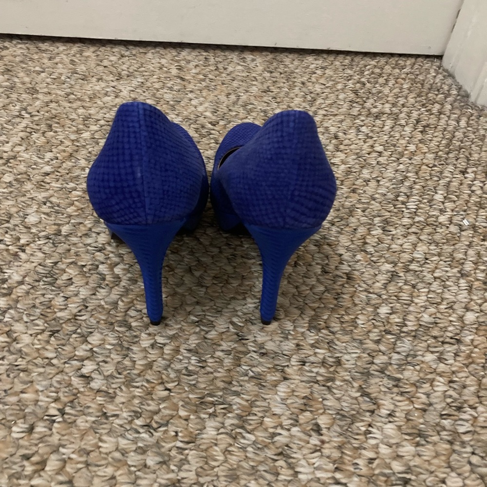 Brand New shoe by Rachel Roy, blue.
